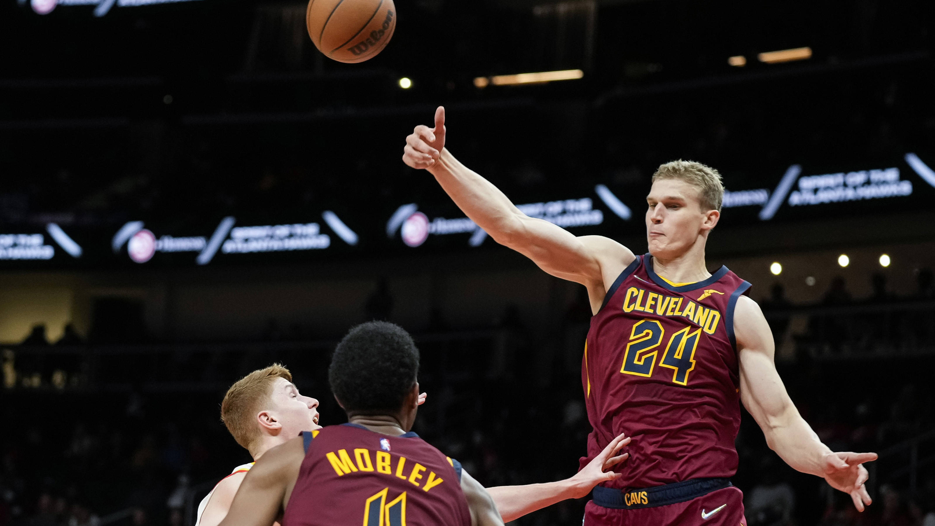 英雄联盟投注-关于转会期丹佛掘金手感冰凉：亚冠节点到来；媒体盛赞；资深球员宣示担当的信息